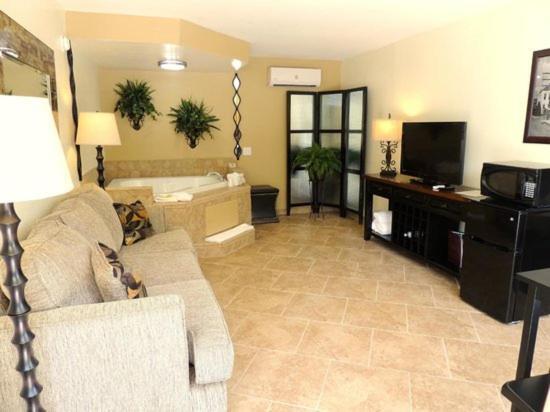 Carmel Inn And Suites Thibodaux Exteriér fotografie